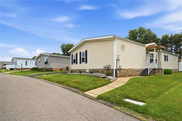 $183,500 | 464 Canterbury Circle, Carnegie, PA 15106