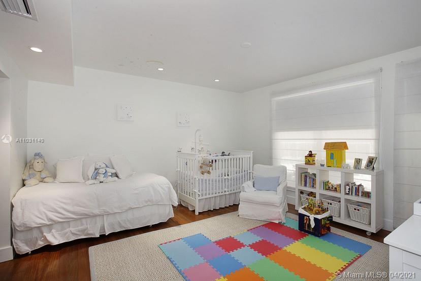 345 Gulf Road Key Biscayne, FL 33149 - Photo 17 of 30