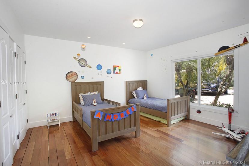 345 Gulf Road Key Biscayne, FL 33149 - Photo 19 of 30