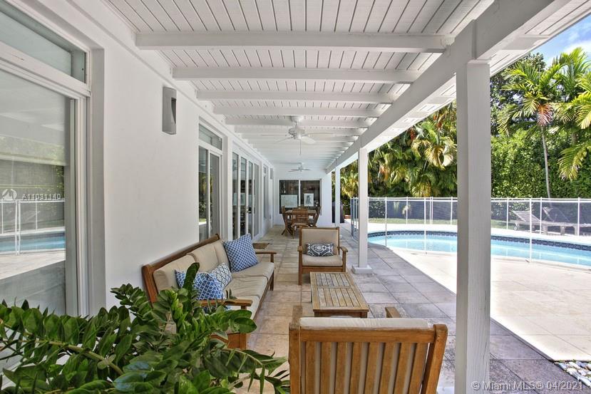 345 Gulf Road Key Biscayne, FL 33149 - Photo 23 of 30