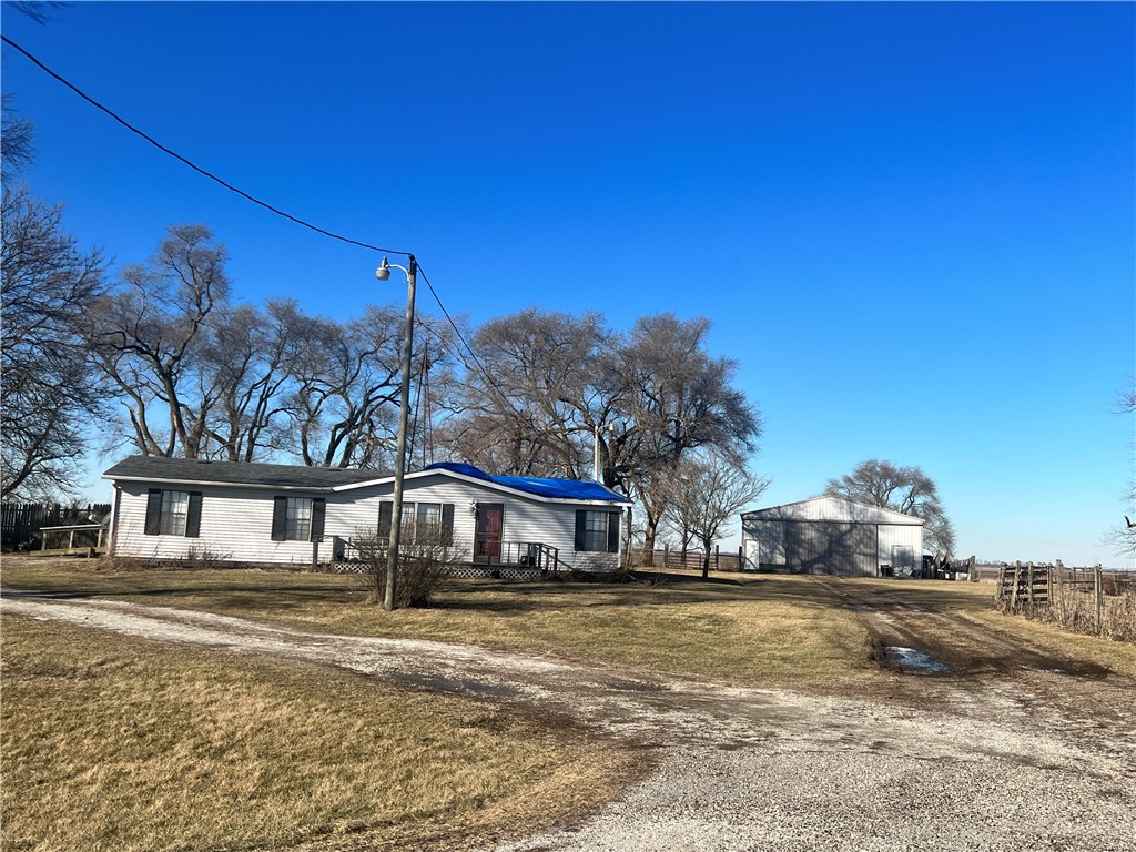 1756 East 100 North Road Hoopeston, IL 60942 - Photo 1 of 20