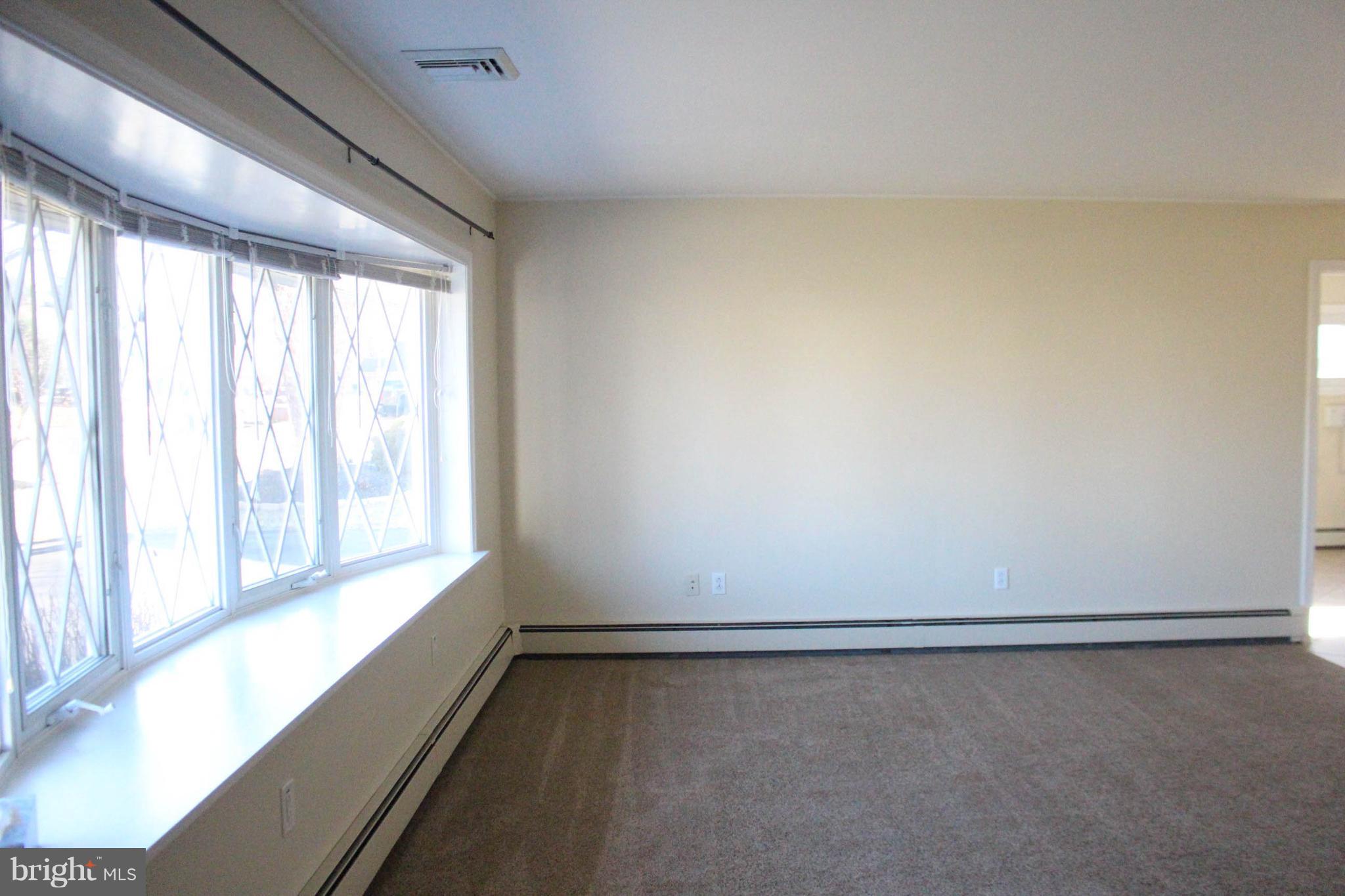 15 Long Loop Road Levittown, PA 19056 - Photo 6 of 34 With bay window