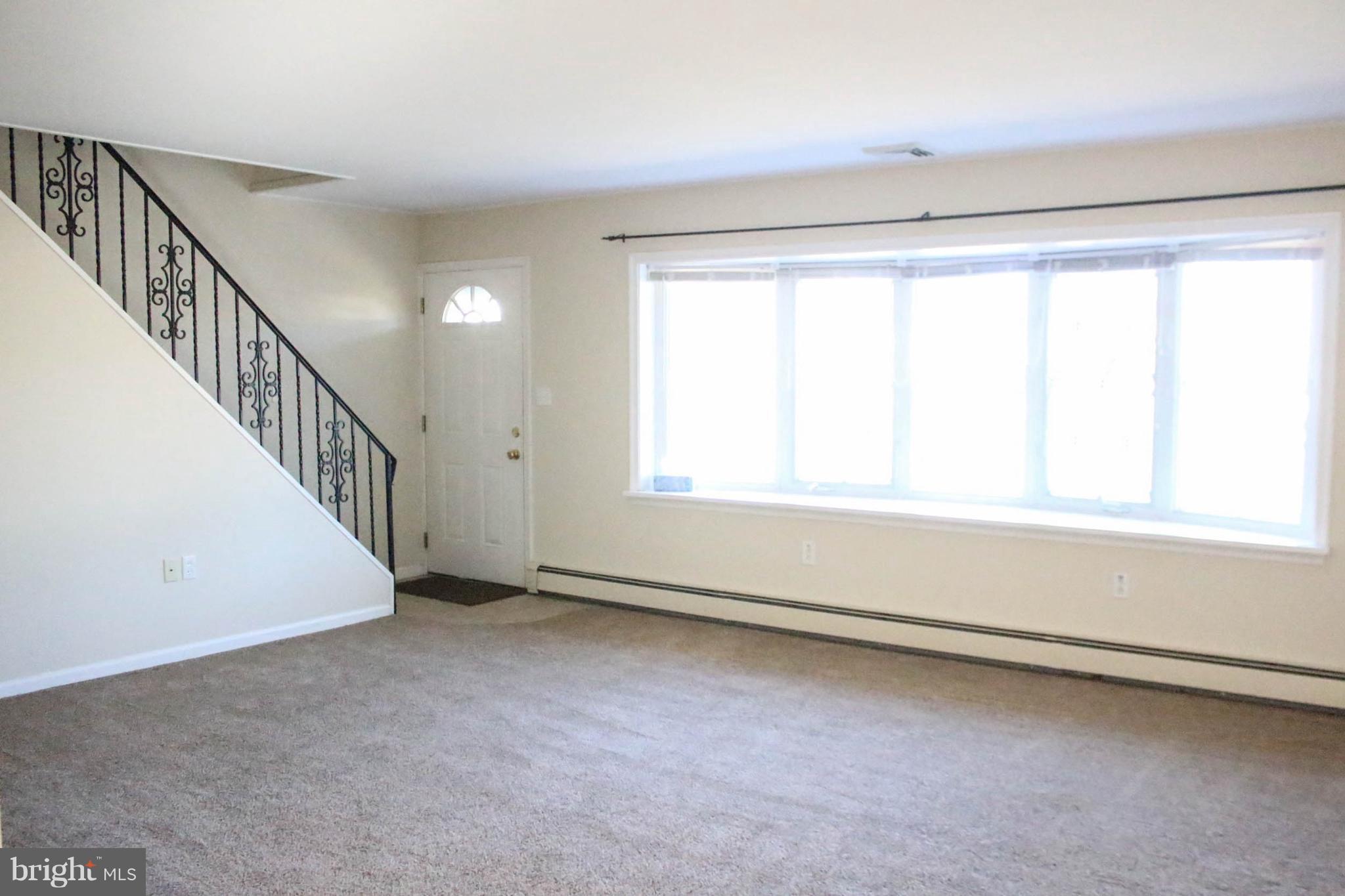 15 Long Loop Road Levittown, PA 19056 - Photo 7 of 34 Brigh living room