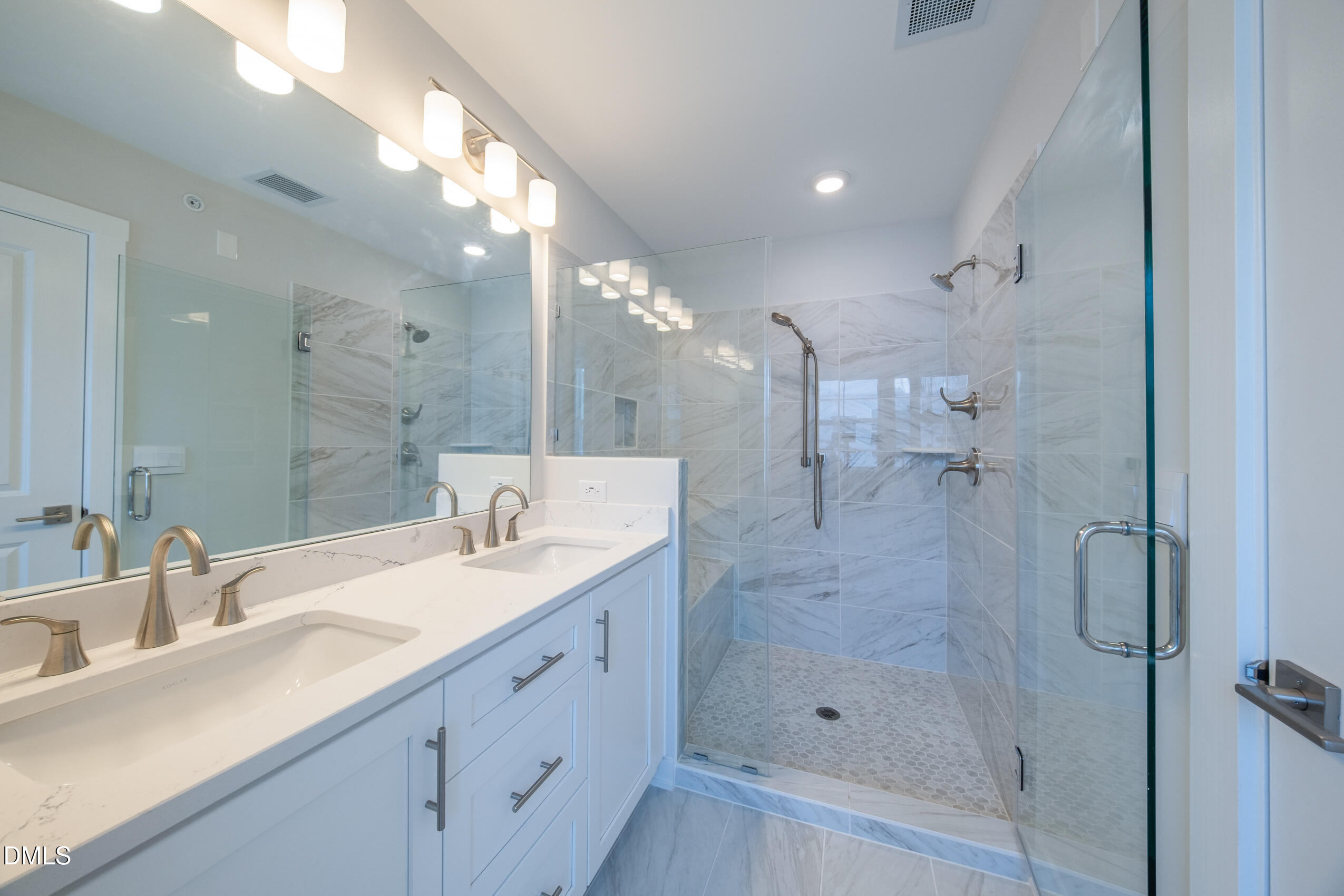 11548 Helmond Way, Unit 110 Raleigh, NC 27617 - Photo 26 of 39 DSCF4656