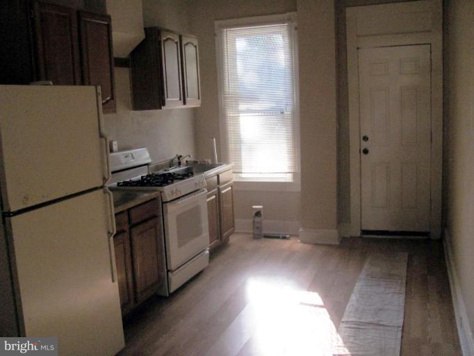 1824 Appleton Street Baltimore, MD 21217 - Photo 3 of 7 Kitchen