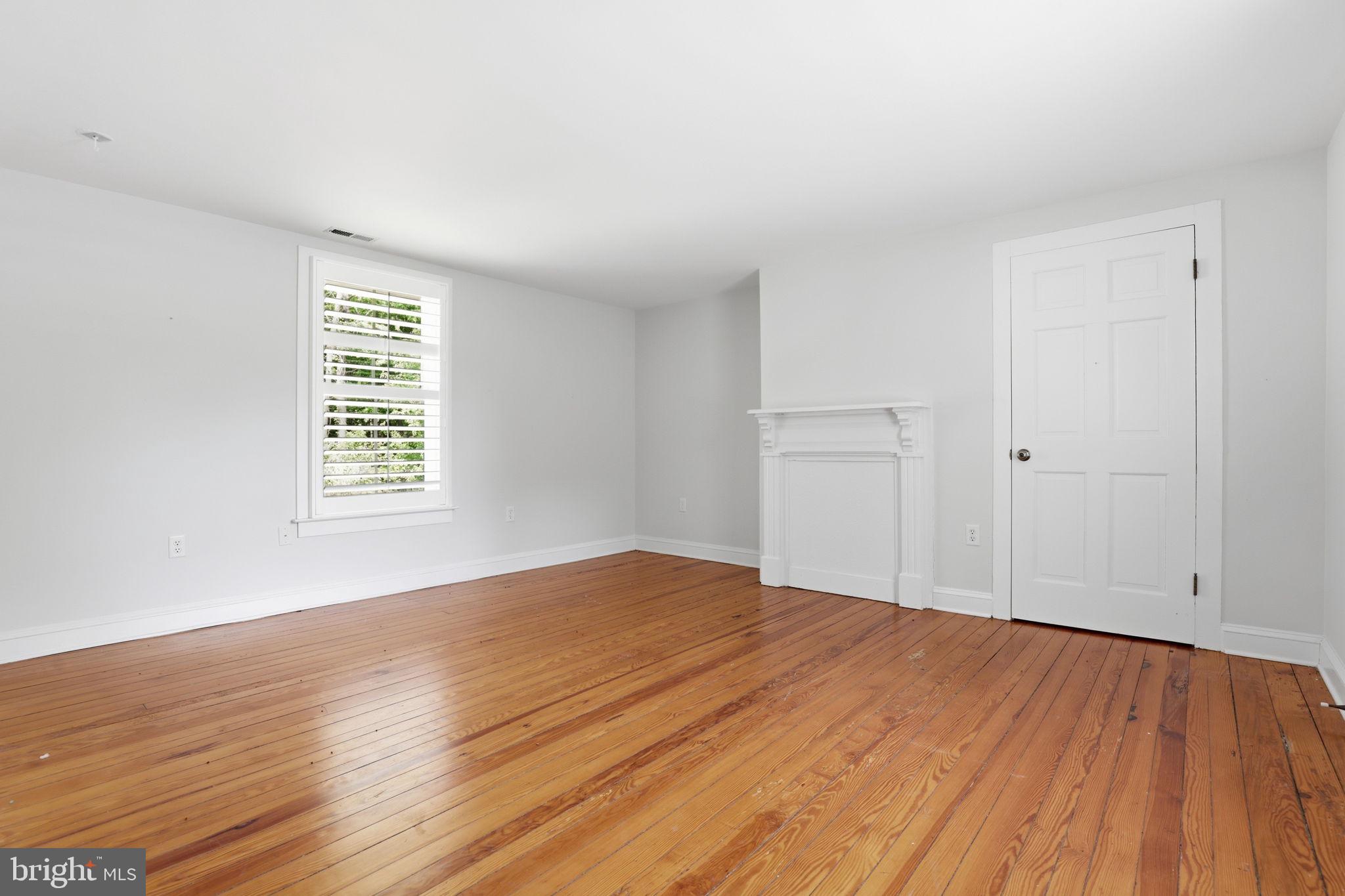 5865 Deale Beach Road Deale, MD 20751 - Photo 32 of 50 Bright and airy blank canvas room.