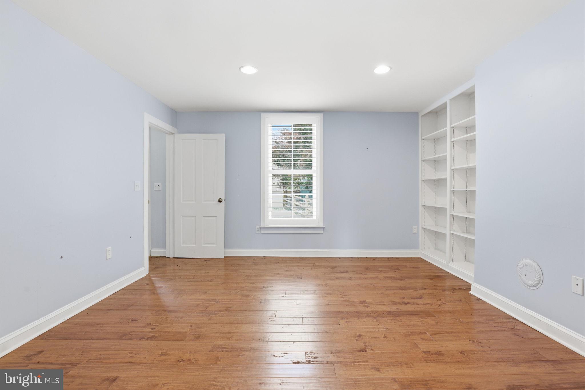 5865 Deale Beach Road Deale, MD 20751 - Photo 39 of 50 Bright and airy versatile space.
