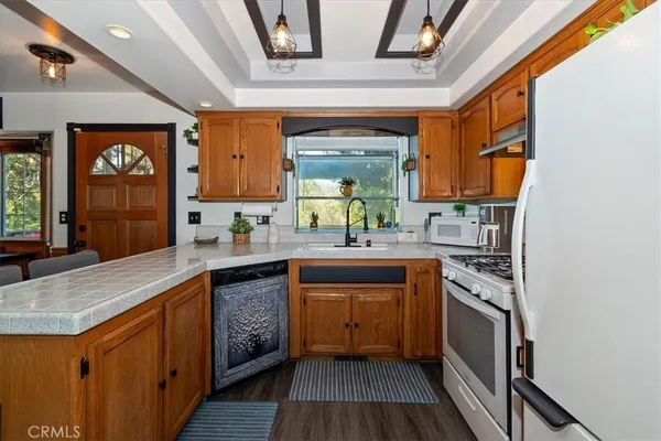 $390,000 | 23559 Lake Drive, Crestline, CA 92325