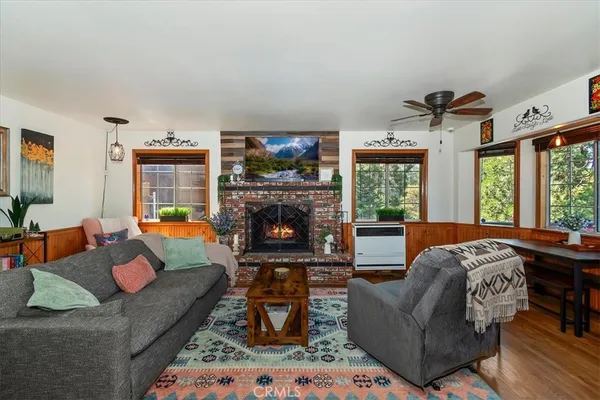 $390,000 | 23559 Lake Drive, Crestline, CA 92325