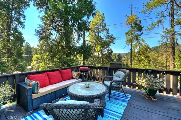 $390,000 | 23559 Lake Drive, Crestline, CA 92325