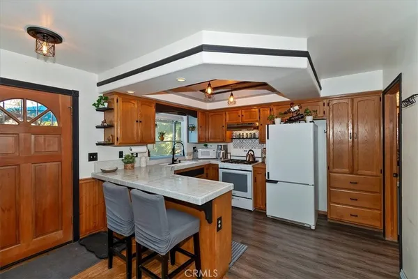 $390,000 | 23559 Lake Drive, Crestline, CA 92325