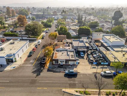 $1,100,000 | 2200 West Burbank Boulevard, Burbank, CA 91506