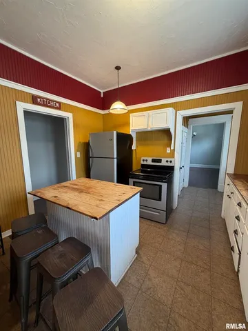 $135,000 | 1020 Girard Street, Metropolis, IL 62960