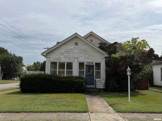 $130,000 | 1020 Girard Street, Metropolis, IL 62960