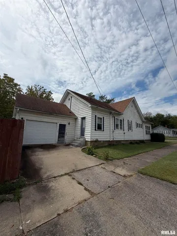 $130,000 | 1020 Girard Street, Metropolis, IL 62960