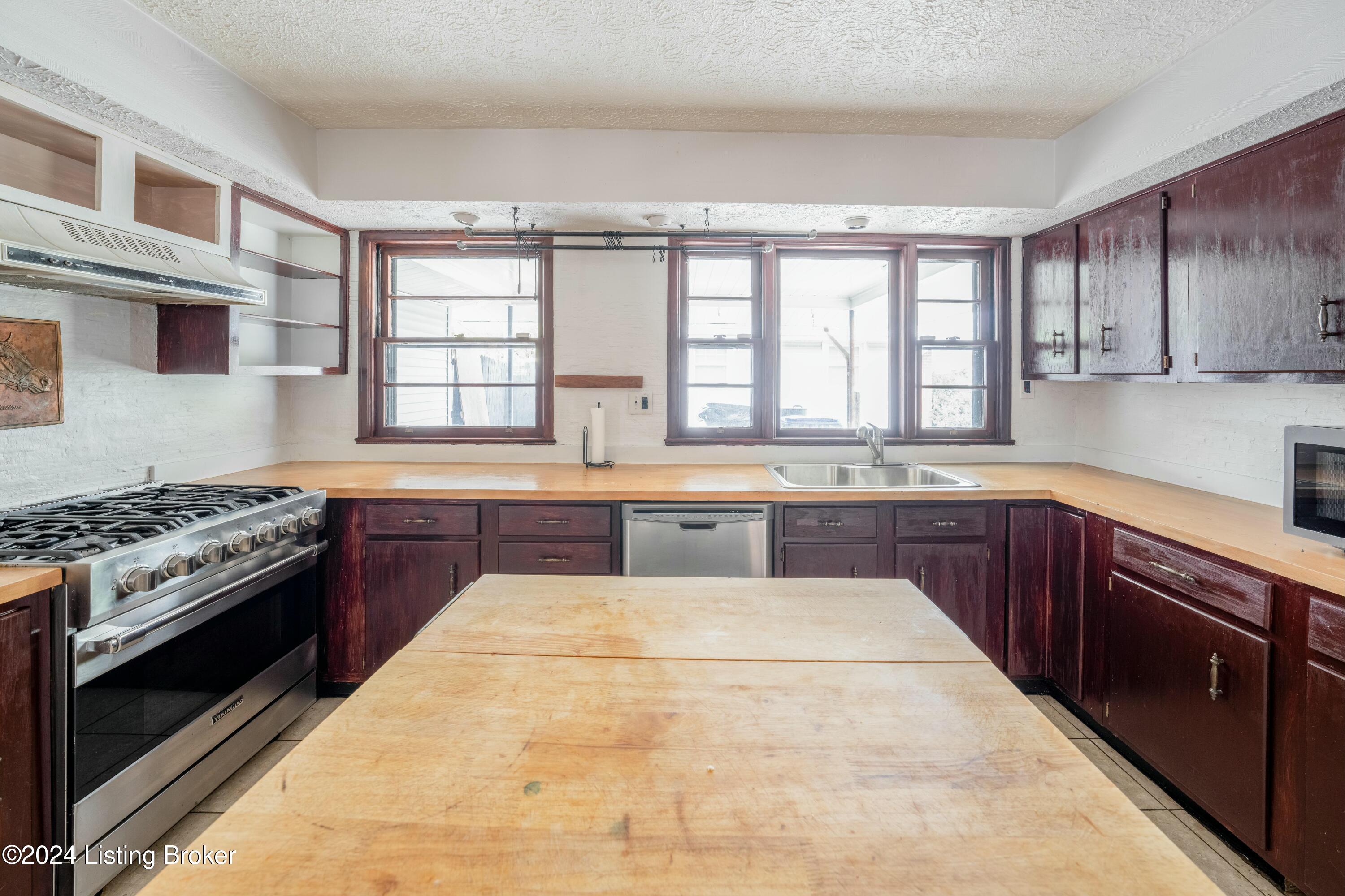 3134 Radiance Road Louisville, KY 40220 - Photo 12 of 34 tempImageJtaOK0