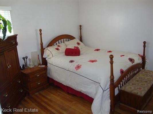 729 Goddard Road Wyandotte, MI 48192 - Photo 9 of 12 Goddard bedroom