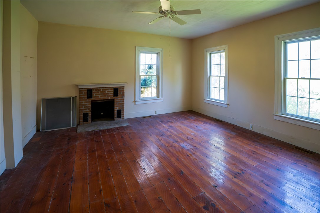 7310 Lake Road Sodus, NY 14551 - Photo 6 of 38