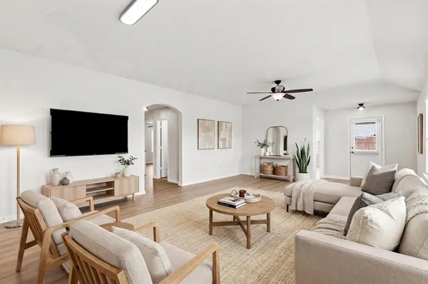 $2,100 | 230 Park Avenue, Anna, TX 75409