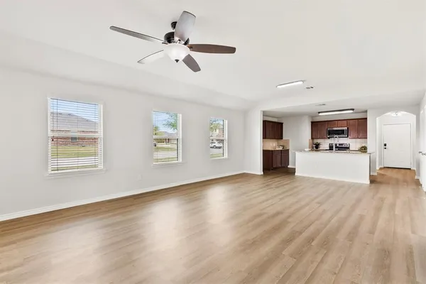 $2,100 | 230 Park Avenue, Anna, TX 75409