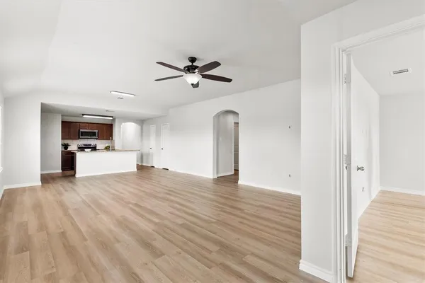 $2,100 | 230 Park Avenue, Anna, TX 75409