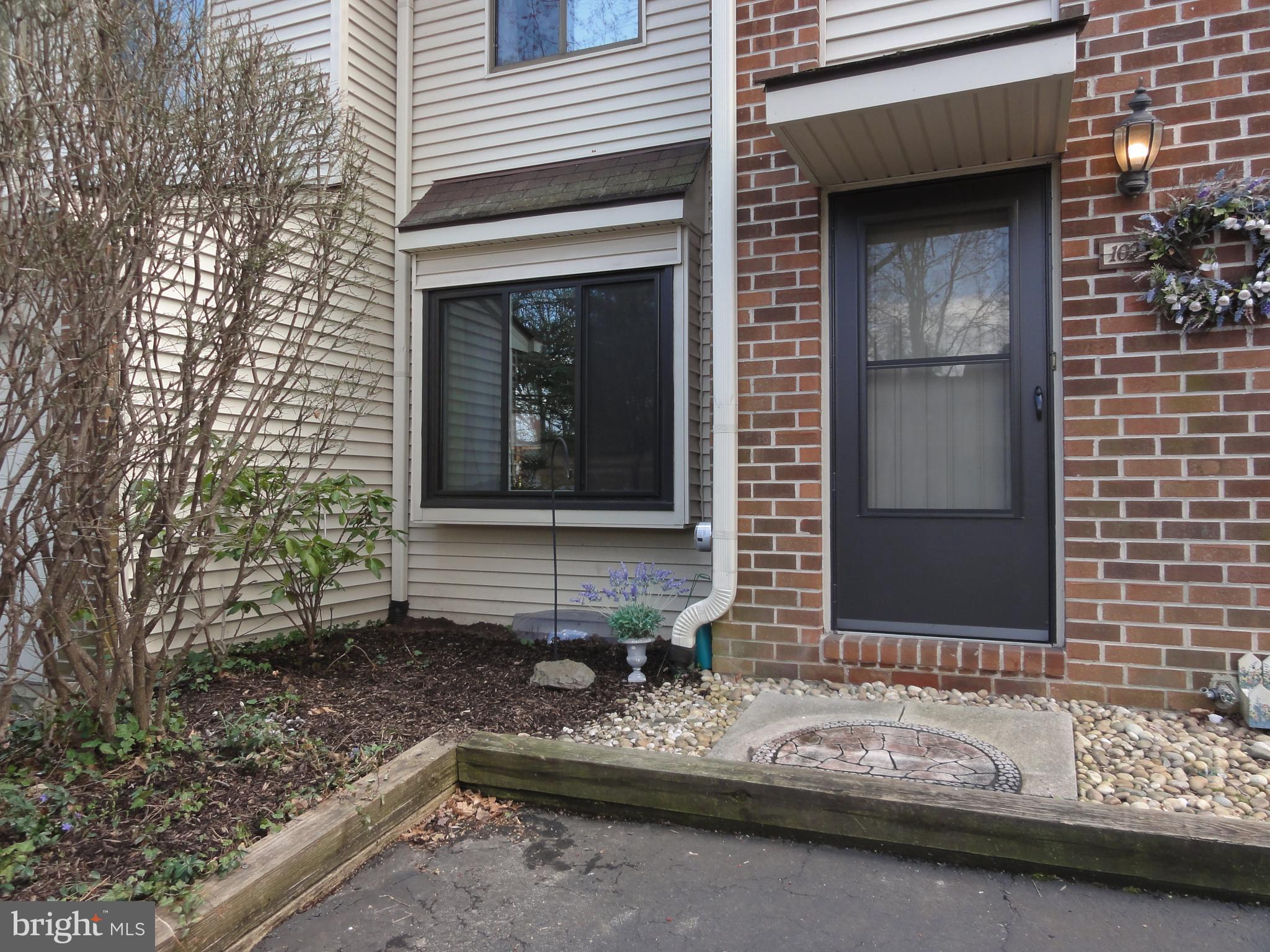 102 Elgin Court Chesterbrook, PA 19087 - Photo 2 of 33 Gallery Image 2