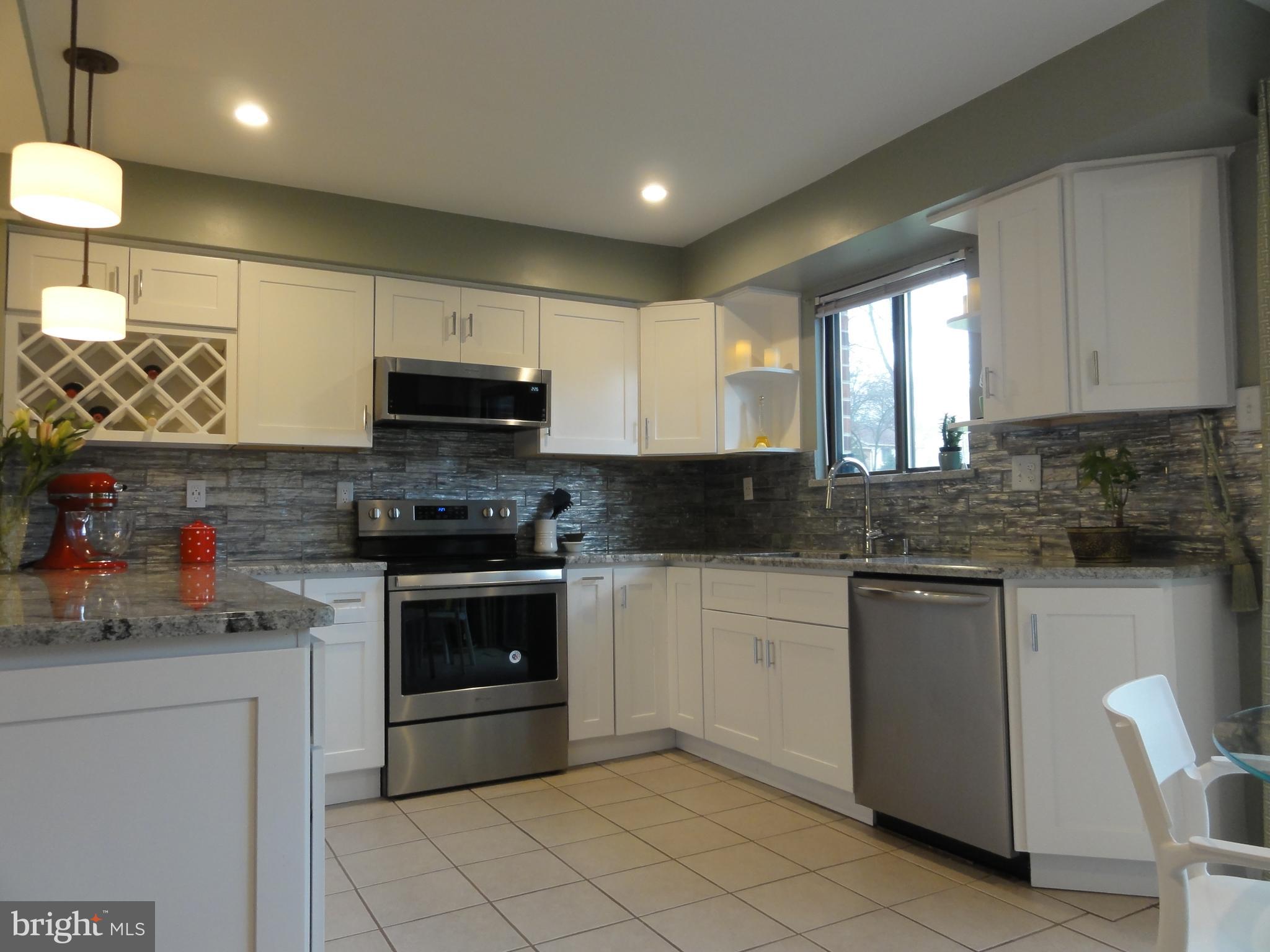 102 Elgin Court Chesterbrook, PA 19087 - Photo 12 of 33 Gallery Image 12