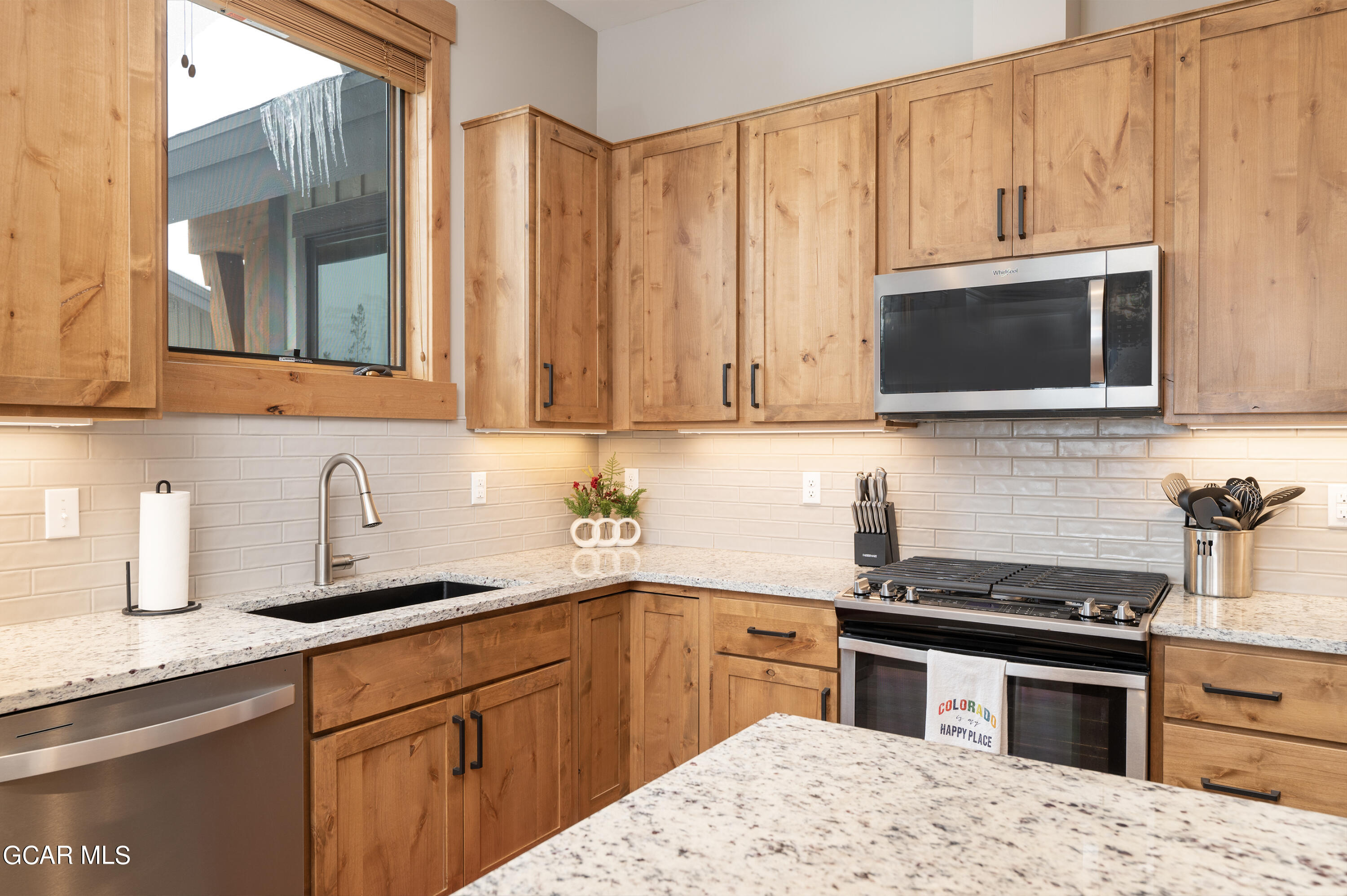 16 Springview Lane Fraser, CO 80442 - Photo 15 of 32 Kitchen