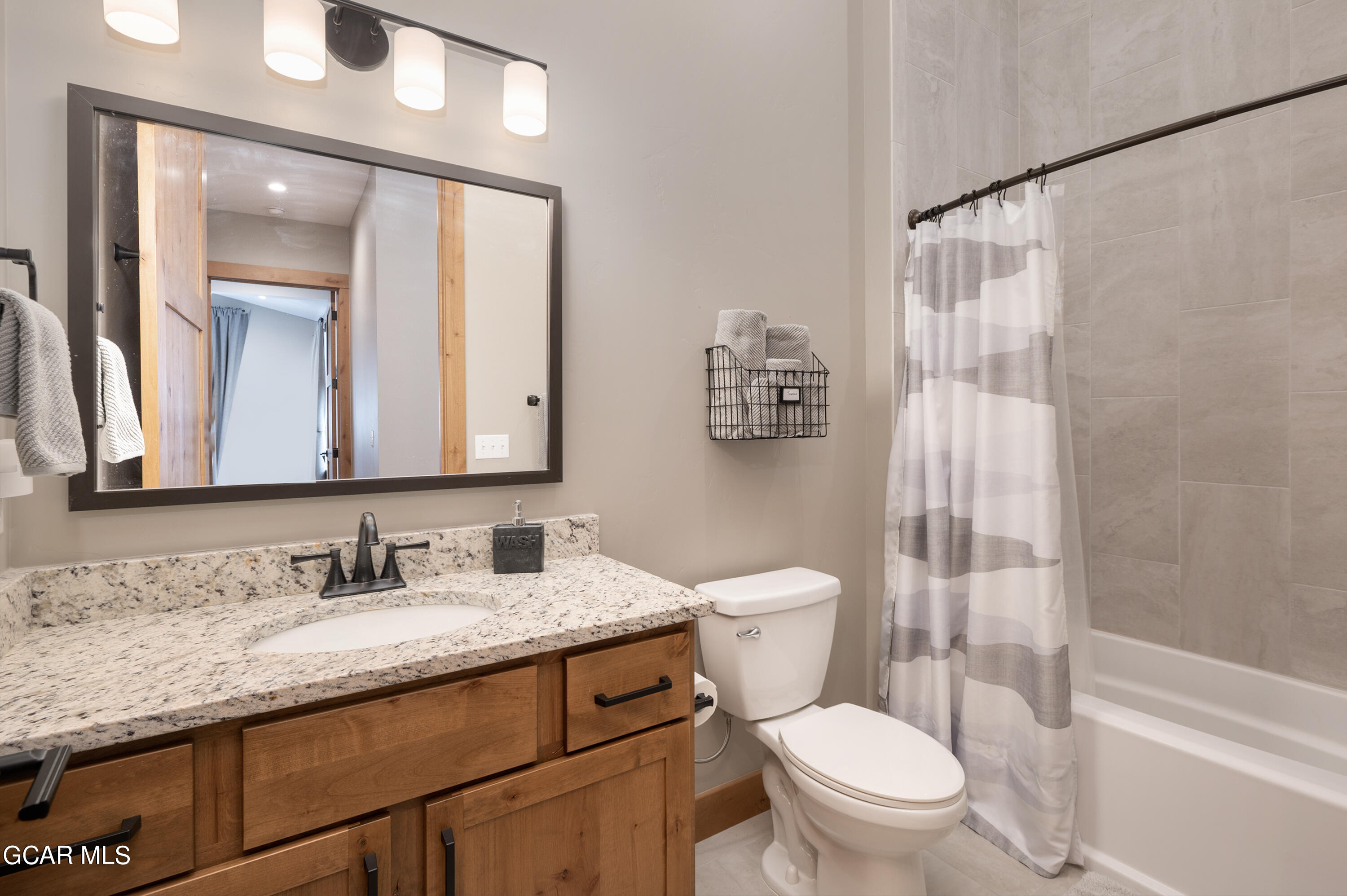 16 Springview Lane Fraser, CO 80442 - Photo 25 of 32 Full Bathroom
