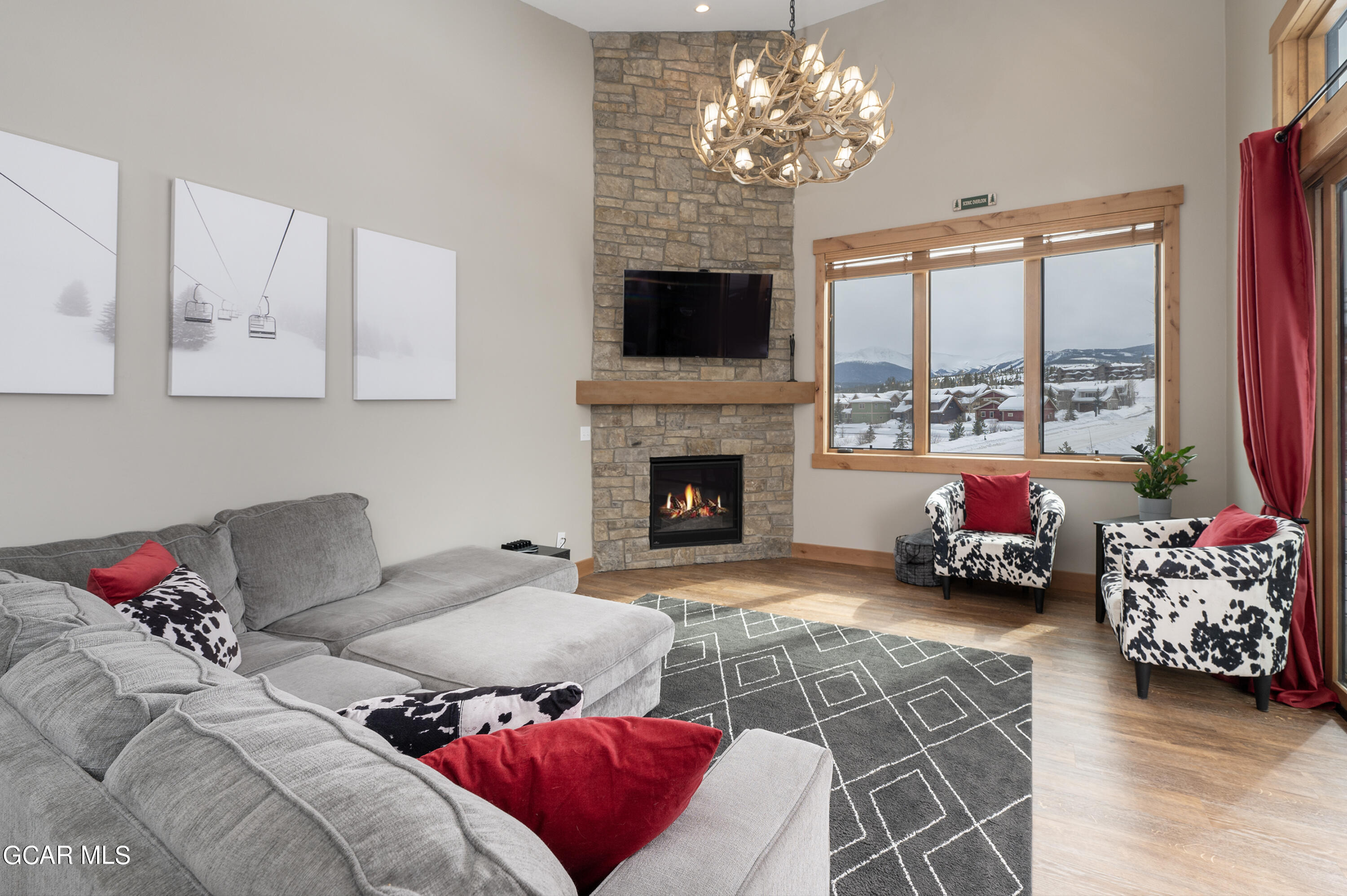 16 Springview Lane Fraser, CO 80442 - Photo 7 of 32 Spacious Living (2)