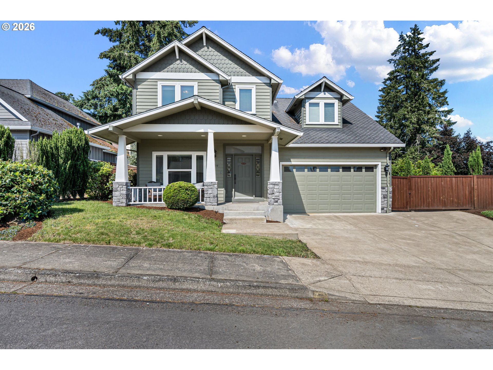 729 South 68th Place Springfield, OR 97478 - Photo 2 of 38
