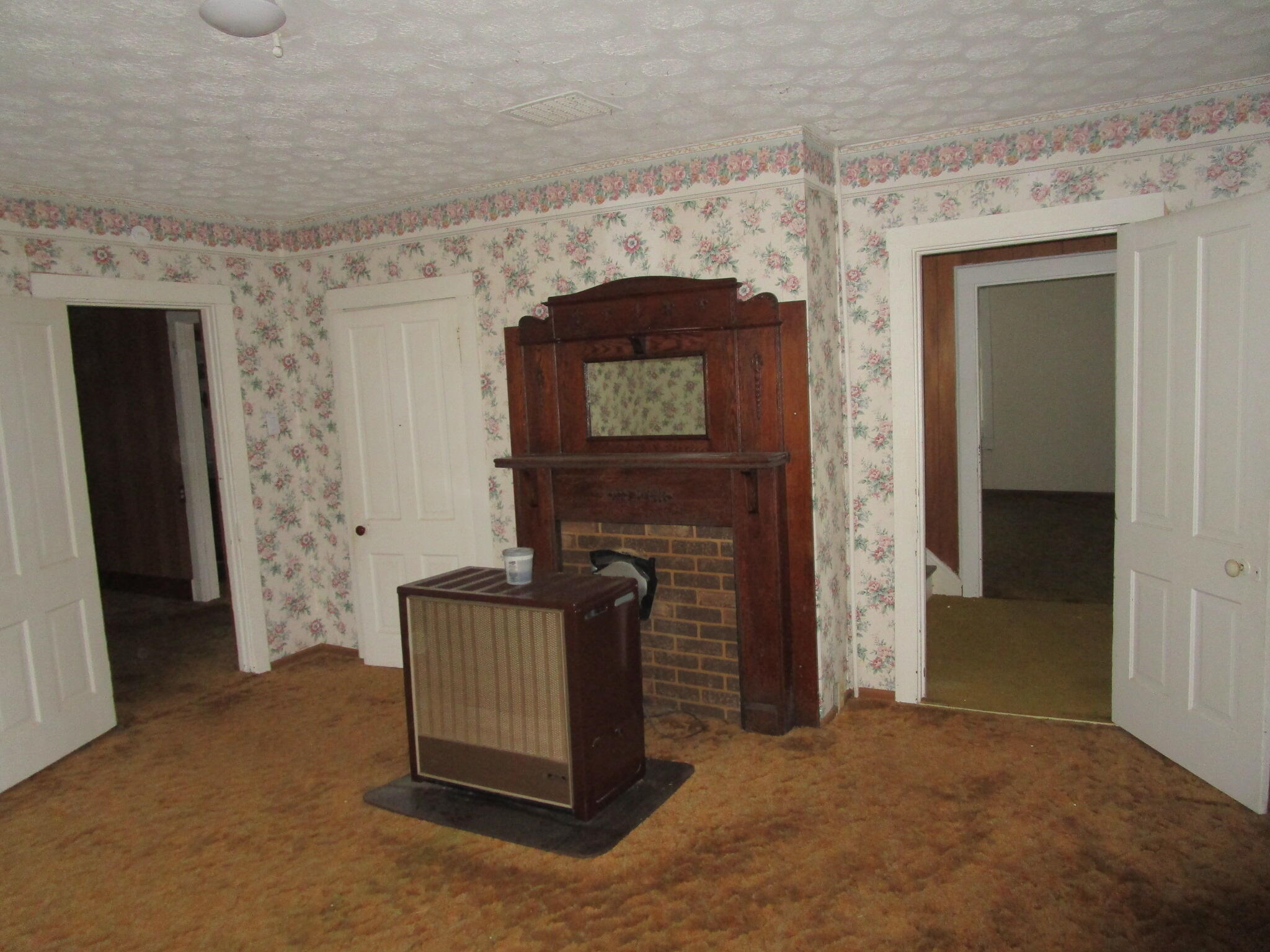 159 Mt Sterling Road Paris, KY 40361 - Photo 7 of 33 IMG_3497
