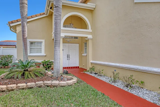 $3,600 | 5877 Las Colinas Circle, Lake Worth, FL 33463