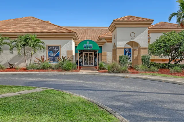 $3,600 | 5877 Las Colinas Circle, Lake Worth, FL 33463