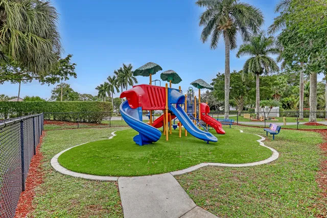 $3,600 | 5877 Las Colinas Circle, Lake Worth, FL 33463