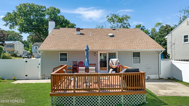 $610,000 | 573 Sumner Avenue, Belford, NJ 07718