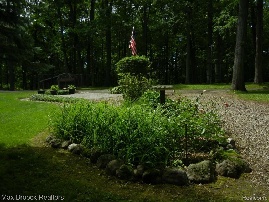 10400 Ellis Road Clarkston, MI 48348 - Photo 28 of 46 DSCN3506.jpg