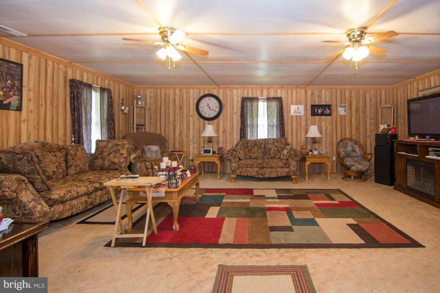 4830 Newton Road Preston, MD 21655 - Photo 8 of 11 Family Room