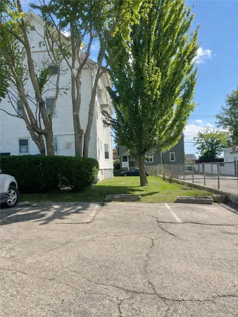 $2,400 | 20 10th Street, Unit 1, Providence, RI 02906
