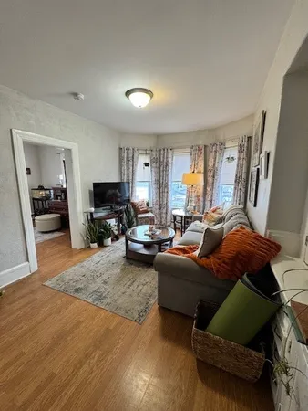 $2,400 | 20 10th Street, Unit 1, Providence, RI 02906