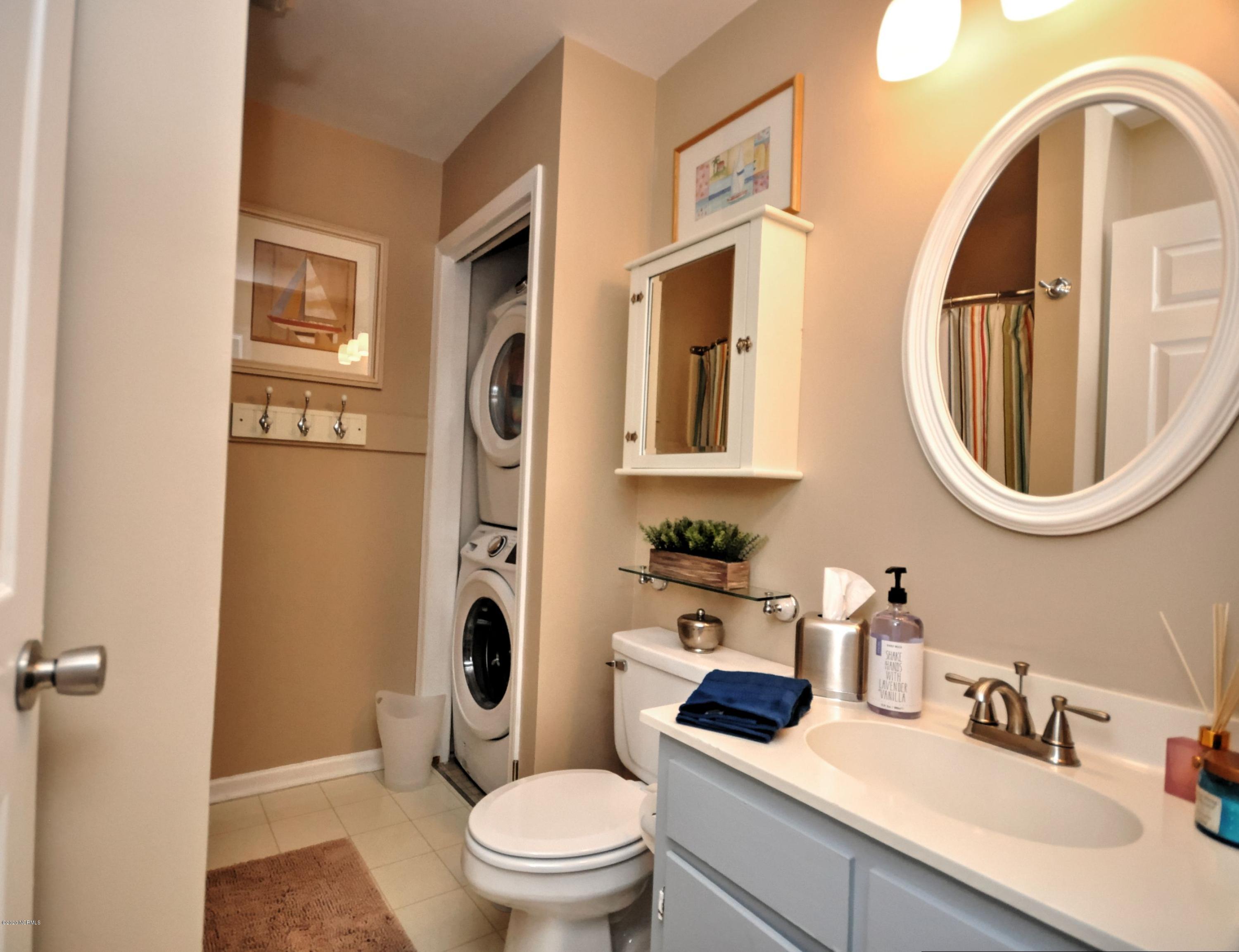 2 Seabrook Road, Unit B6 Ocean Isle Beach, NC 28469 - Photo 13 of 20 Bath