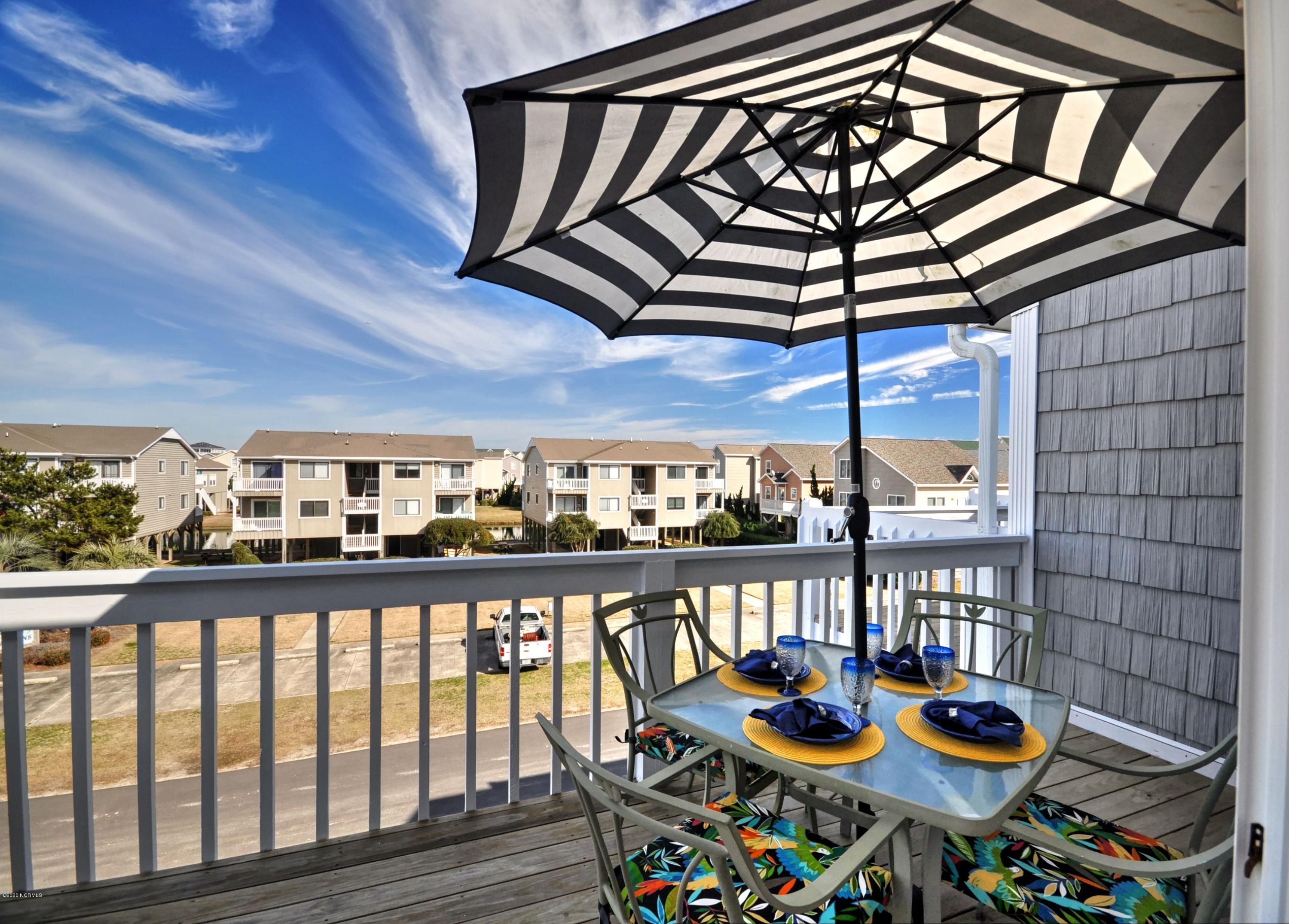 2 Seabrook Road, Unit B6 Ocean Isle Beach, NC 28469 - Photo 15 of 20 Deck
