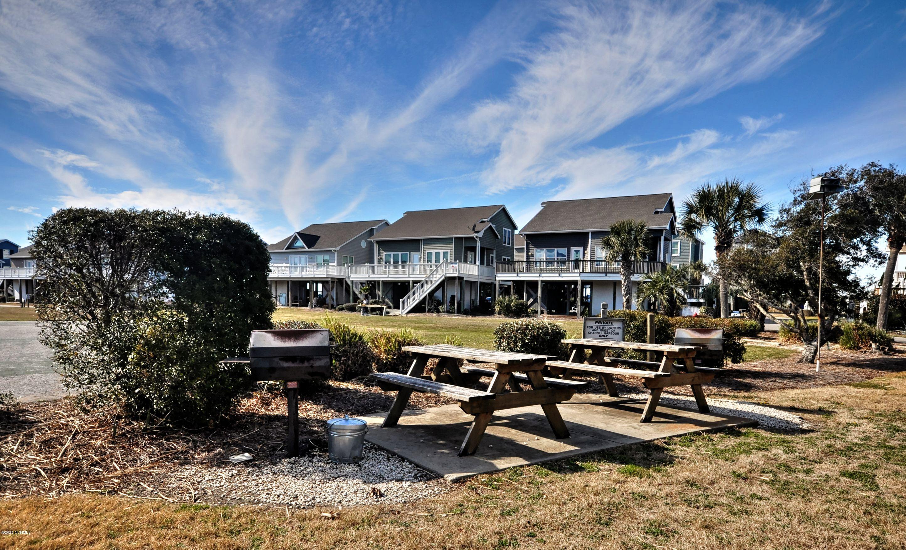 2 Seabrook Road, Unit B6 Ocean Isle Beach, NC 28469 - Photo 18 of 20 Picnic Area