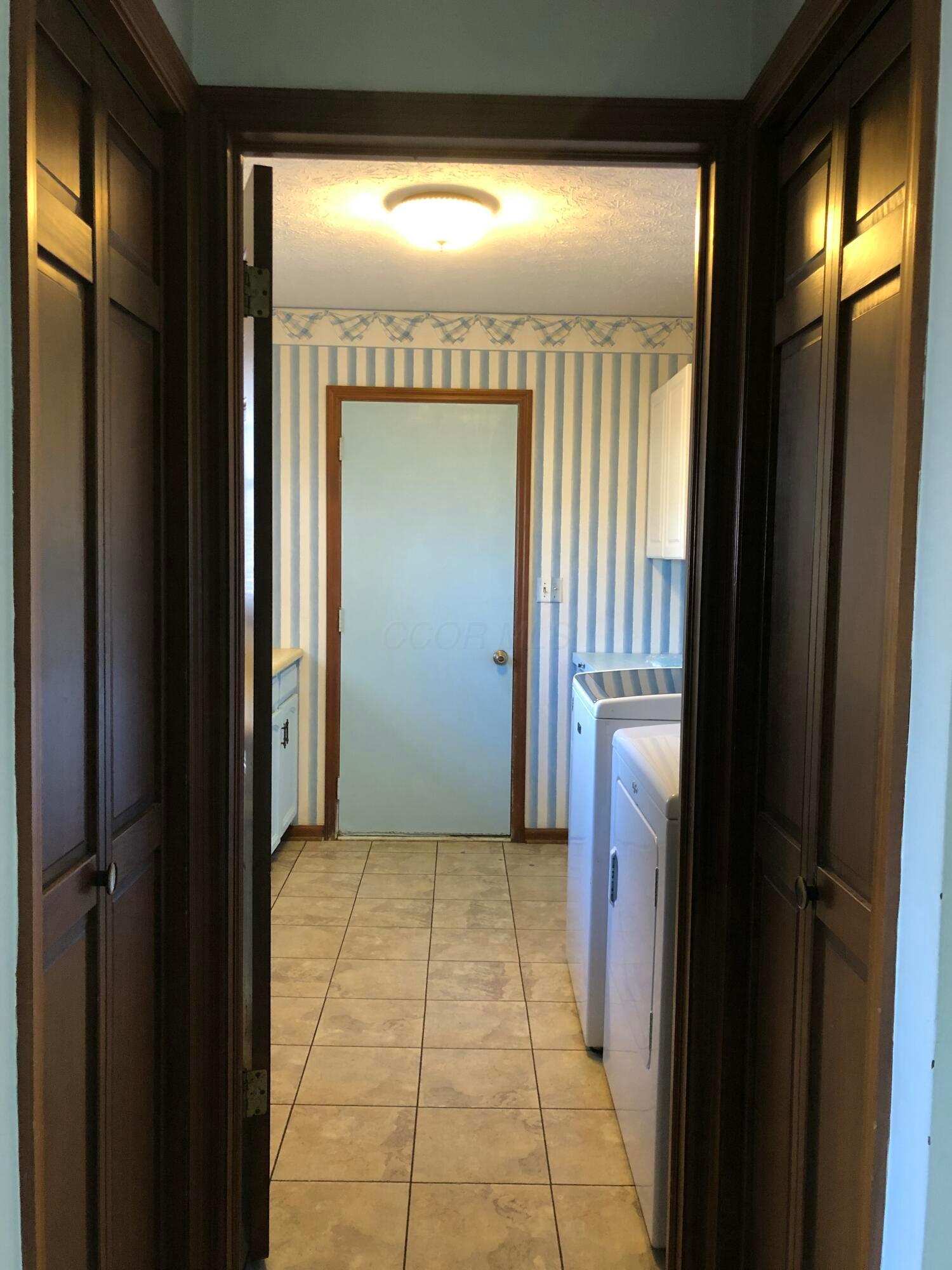 1667 Marion-Edison Road Marion, OH 43302 - Photo 10 of 20 1st Floor Laundry Room