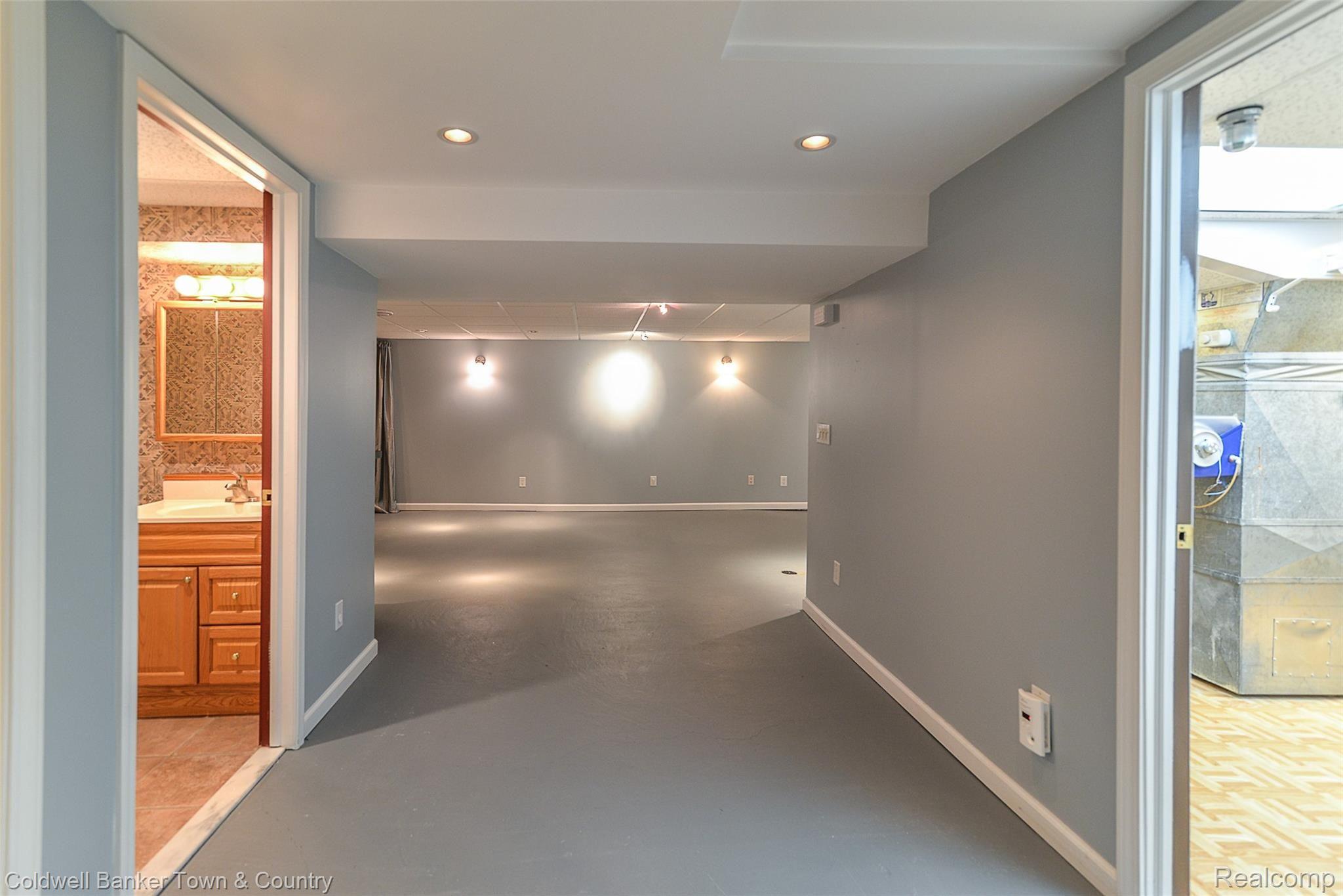 43827 Arlington Road Canton, MI 48187 - Photo 20 of 34 dsc_5701.jpg