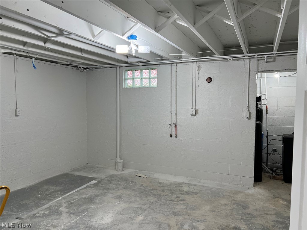 550 Johnson Road Wadsworth, OH 44281 - Photo 23 of 40 View of basement