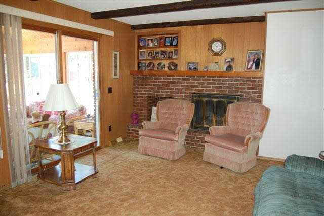 413 West Sterns Road Temperance, MI 48182 - Photo 5 of 17 LIVING ROOM