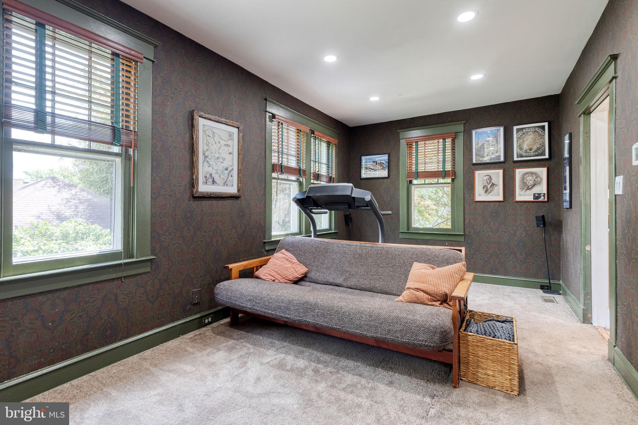 6004 Falls Road Baltimore, MD 21209 - Photo 14 of 46