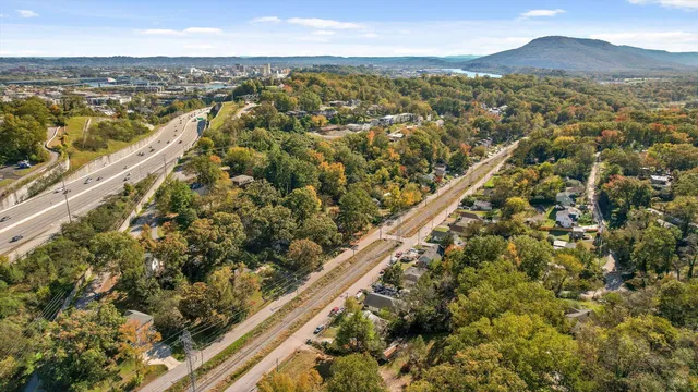 $225,000 | 1007 West Elmwood Drive, Chattanooga, TN 37405