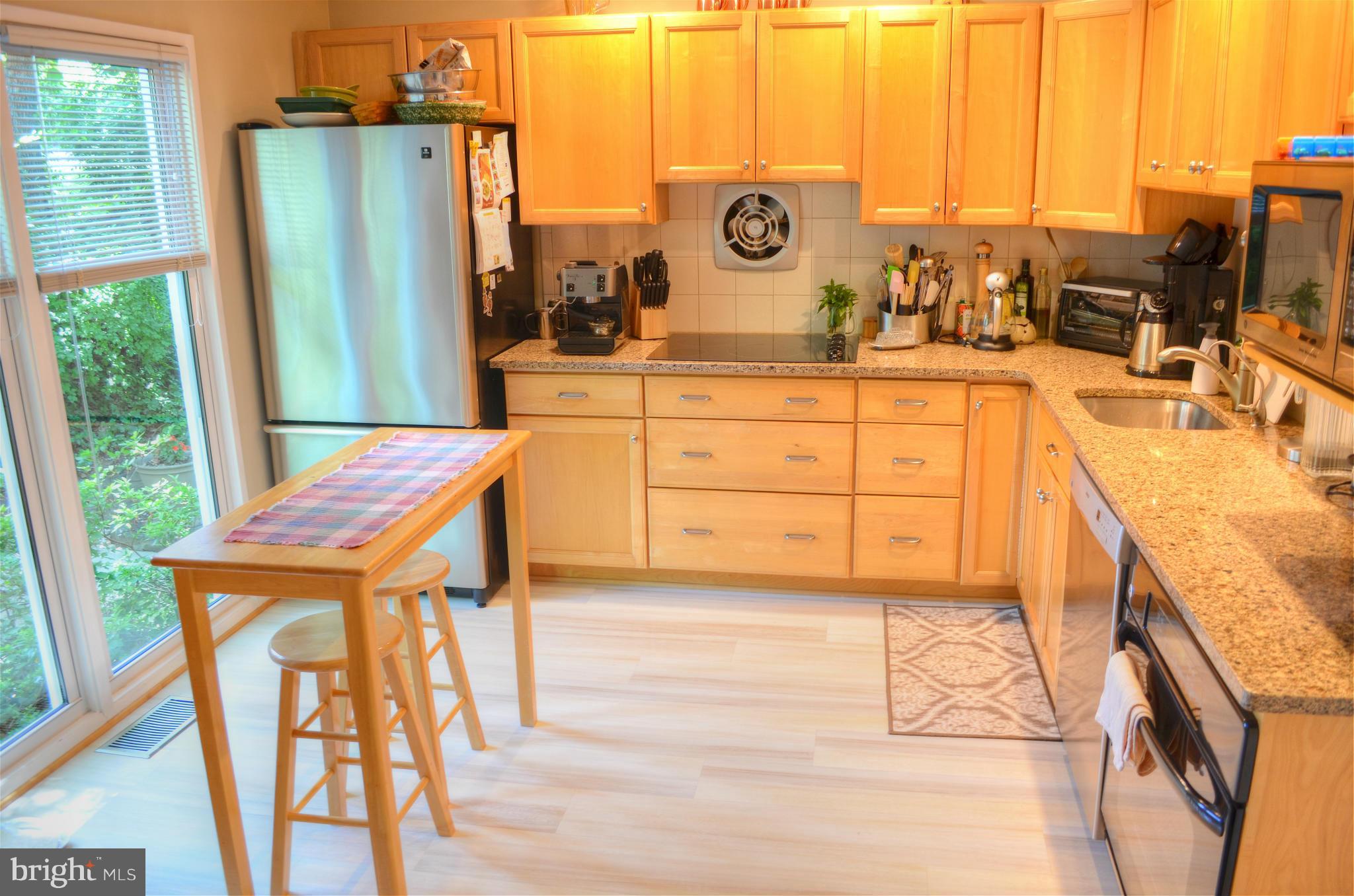 1688 Wainwright Drive Reston, VA 20190 - Photo 2 of 27 Kitchen